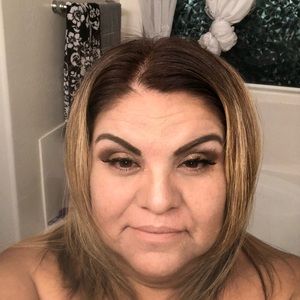 Meet your Posher, Leticia